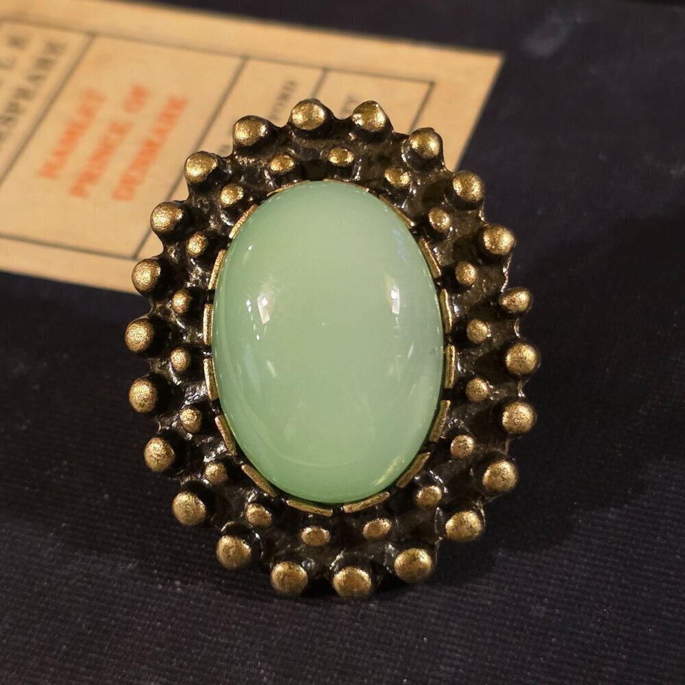 Vintage 90s Bold Bronze and Green Oval Cabochon Ring with Gothic Raised Dots